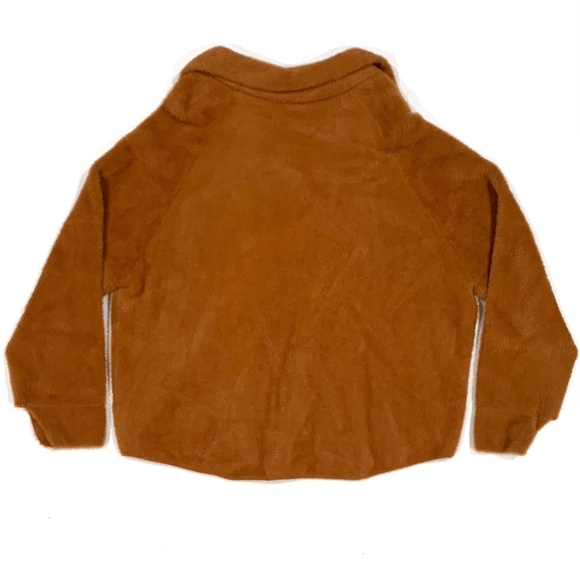 BUCKETLIST Frankie Soft Fuzzy Shacket in Camel - Large - Picture 3 of 9